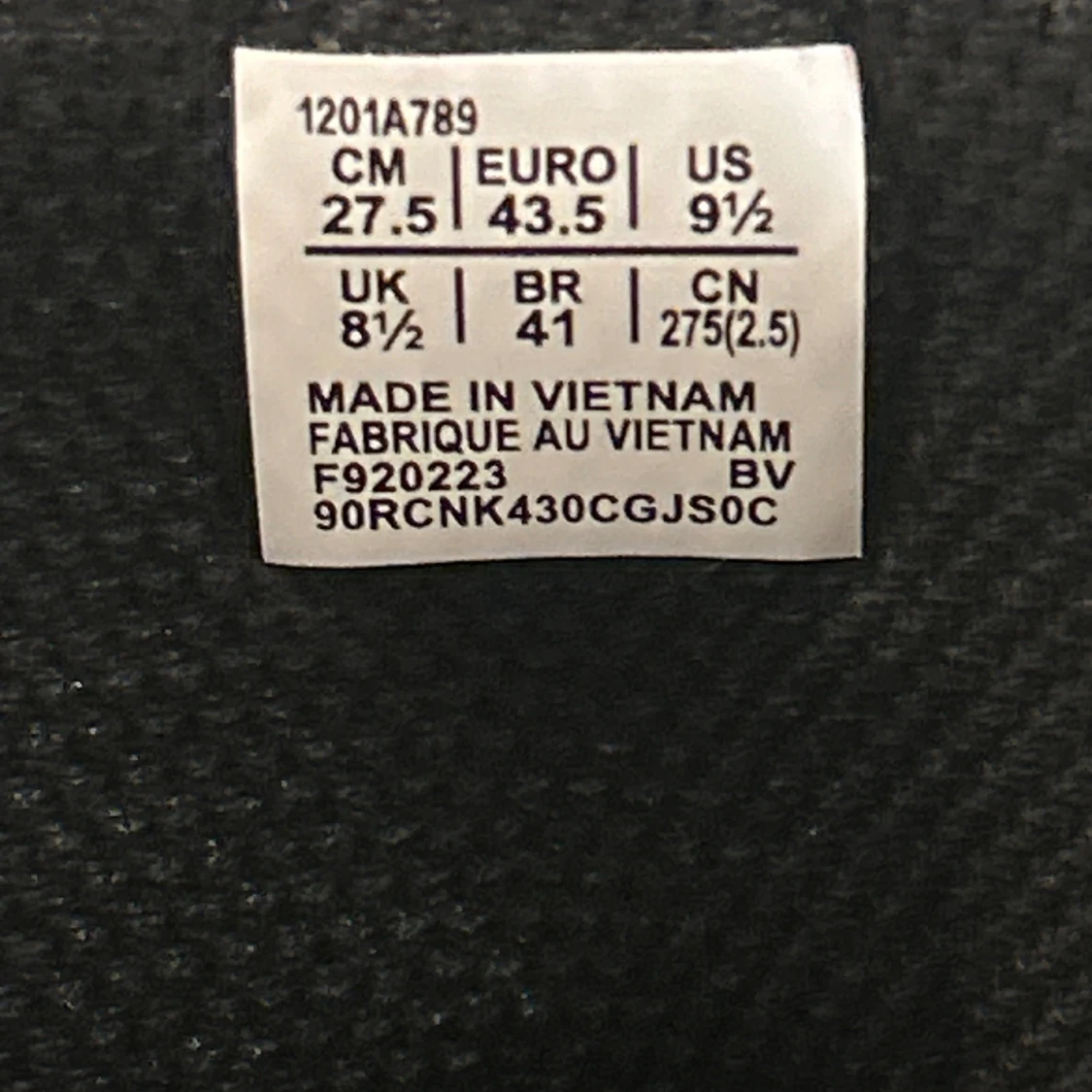 Svarta Asics sneakers strl 43.5 - 3