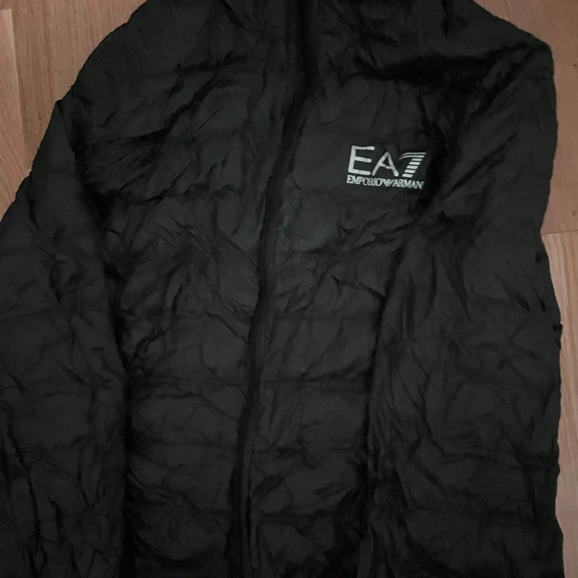 Svart pufferjacka från EA7 Emporio Armani