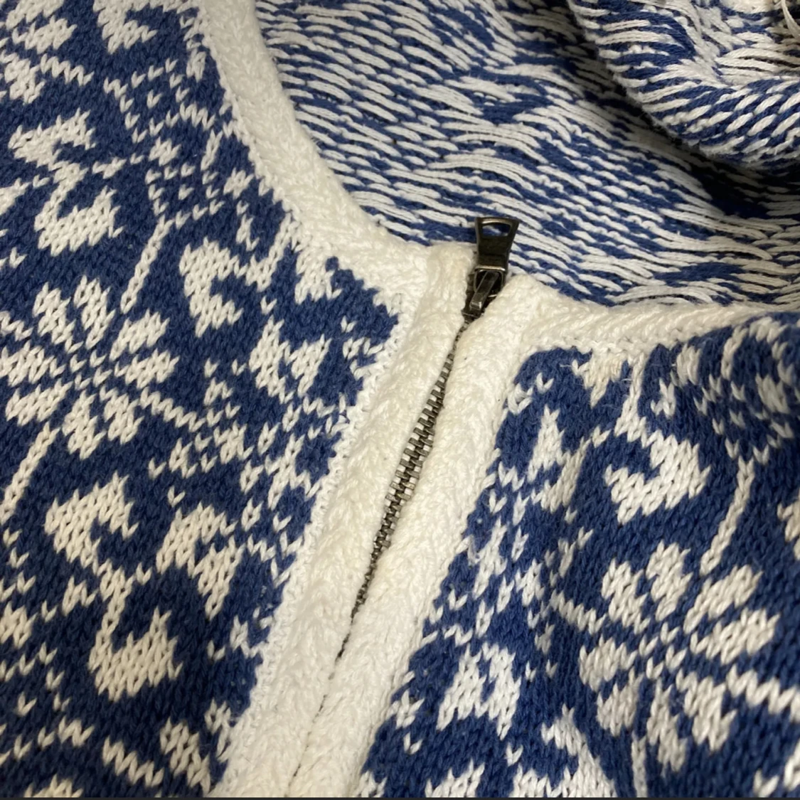 Blåvit stickad kofta från RoseBud - 4