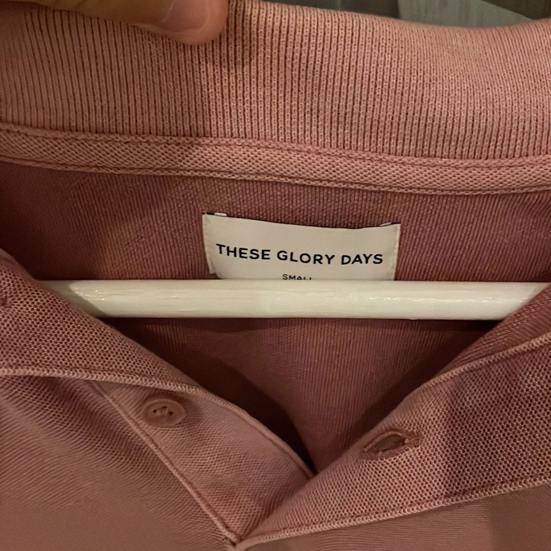 Rosa pikétröja från These Glory Days - 2