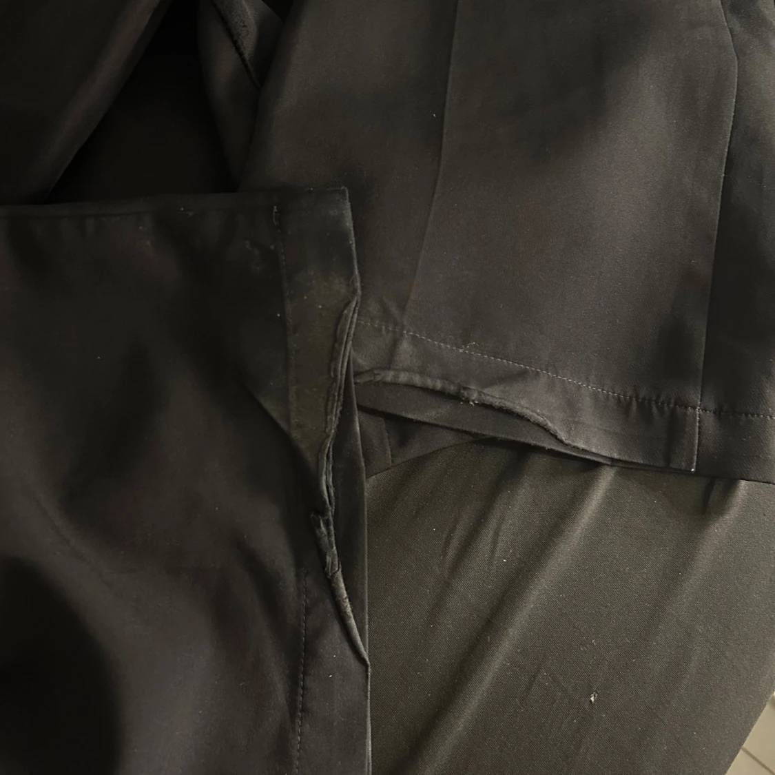 Svarta kostymbyxor från BikBok - 2