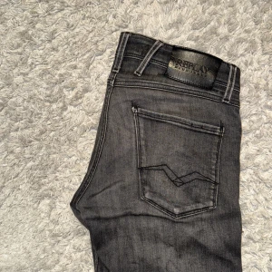 Replay jeans - | Condition: 10/10 | Color: Gray/Black | What is included: Only the jeans | Retail price: 1600kr |