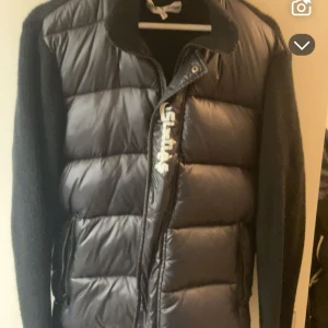 Cardigan från Sixties - En cardigan från sixties tyo aldrig använd! 