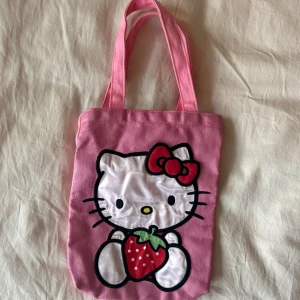Gullig liten Hello Kitty väska  - Liten rosa Hello Kitty totebag 🩷