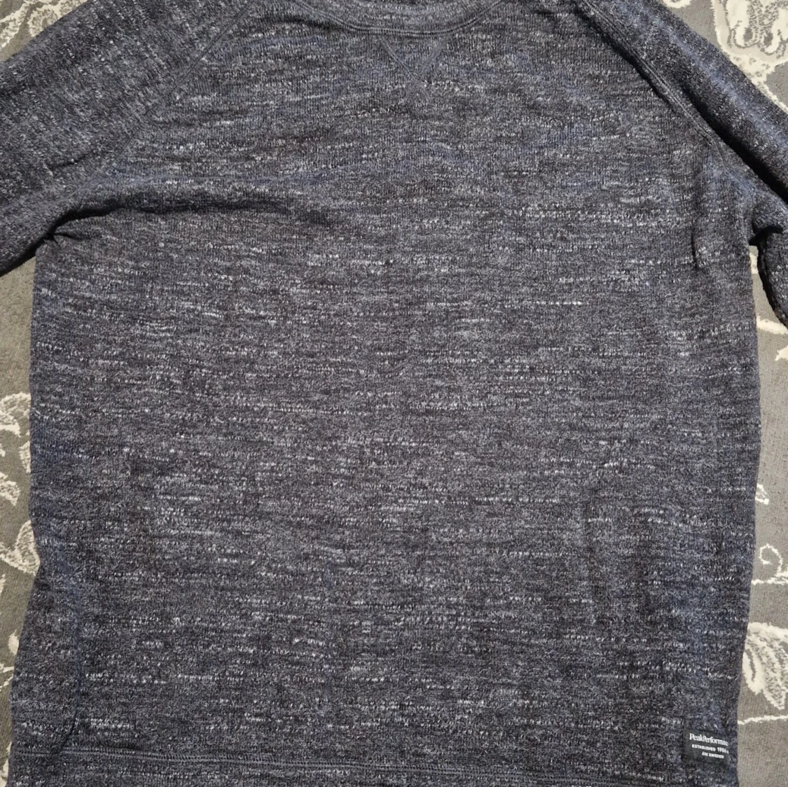 Mörkgrå stickad tröja Peak Performance - 1