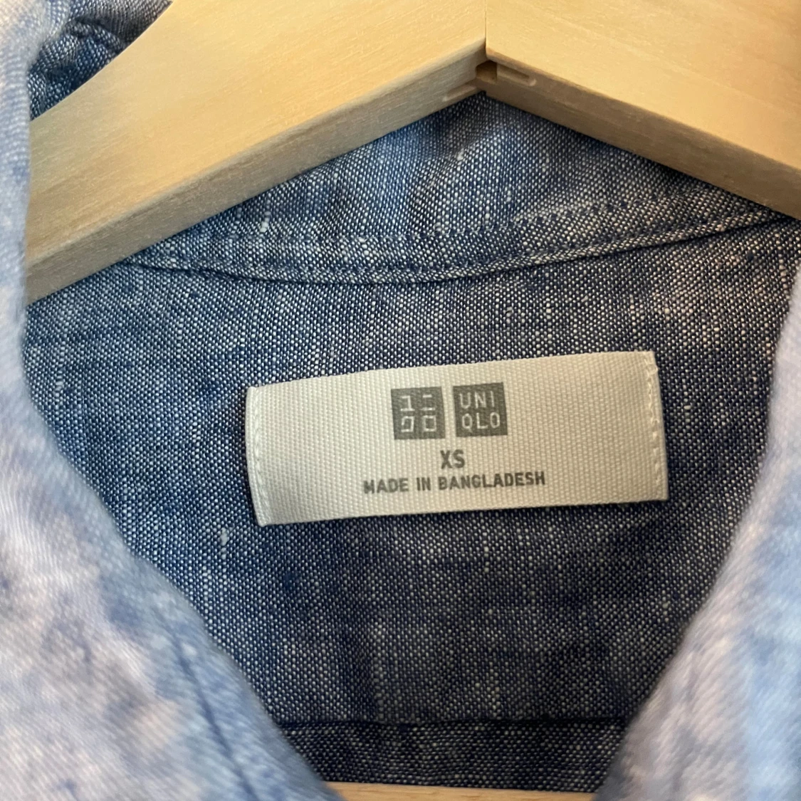 Blå linneskjorta från Uniqlo XS - 2
