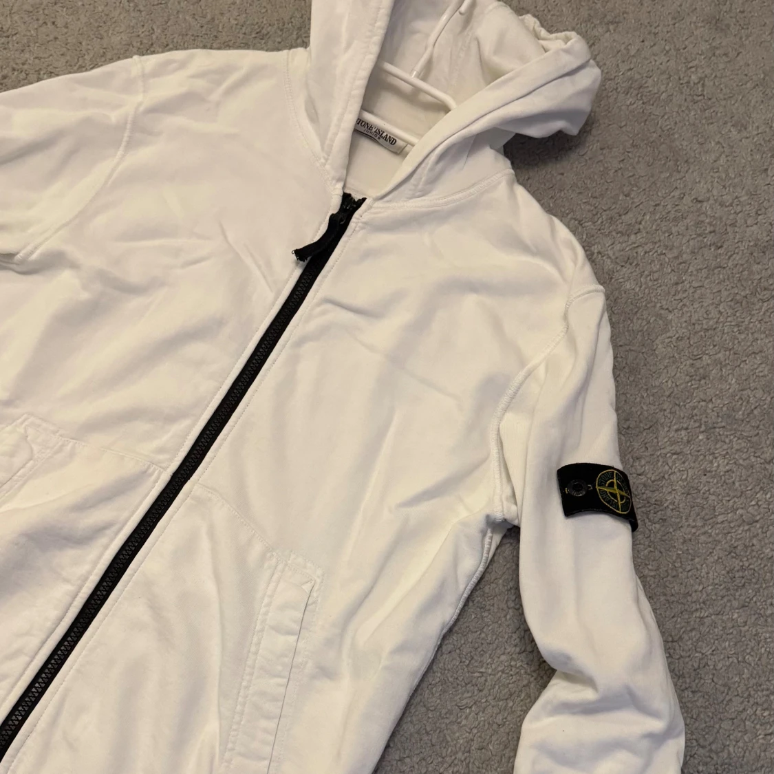 Vit hoodie från Stone Island - 2