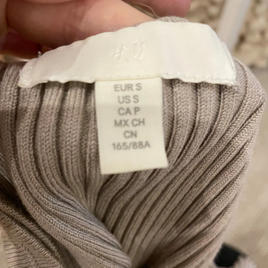 Beige ribbad linnetopp från H&M - 2
