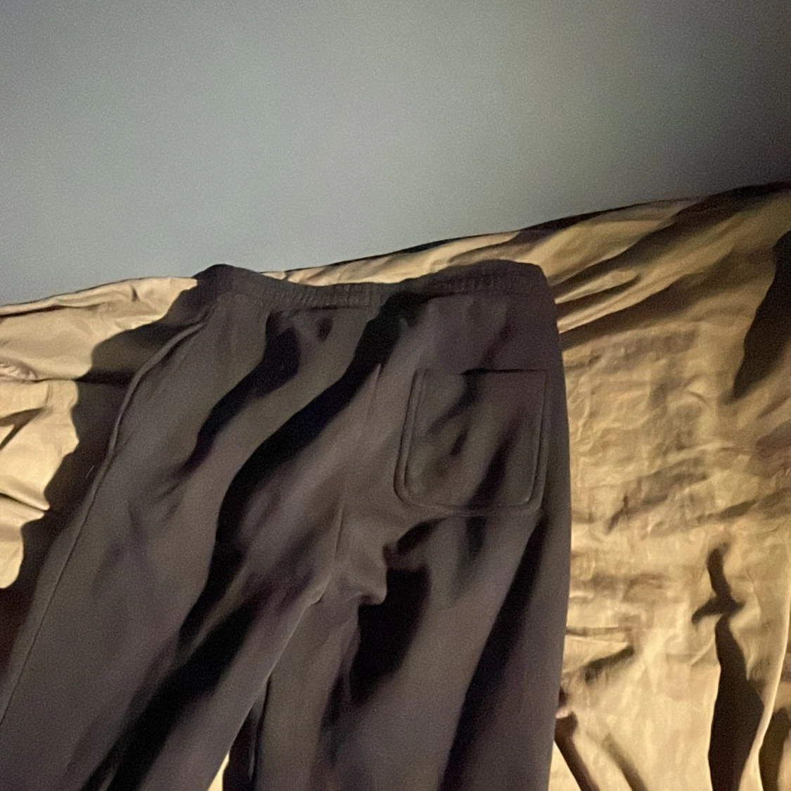 Svarta mjukisbyxor från Lyle & Scott - 2