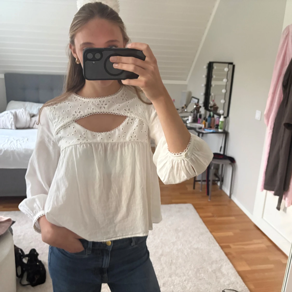Vit broderad blus från Zara - 1