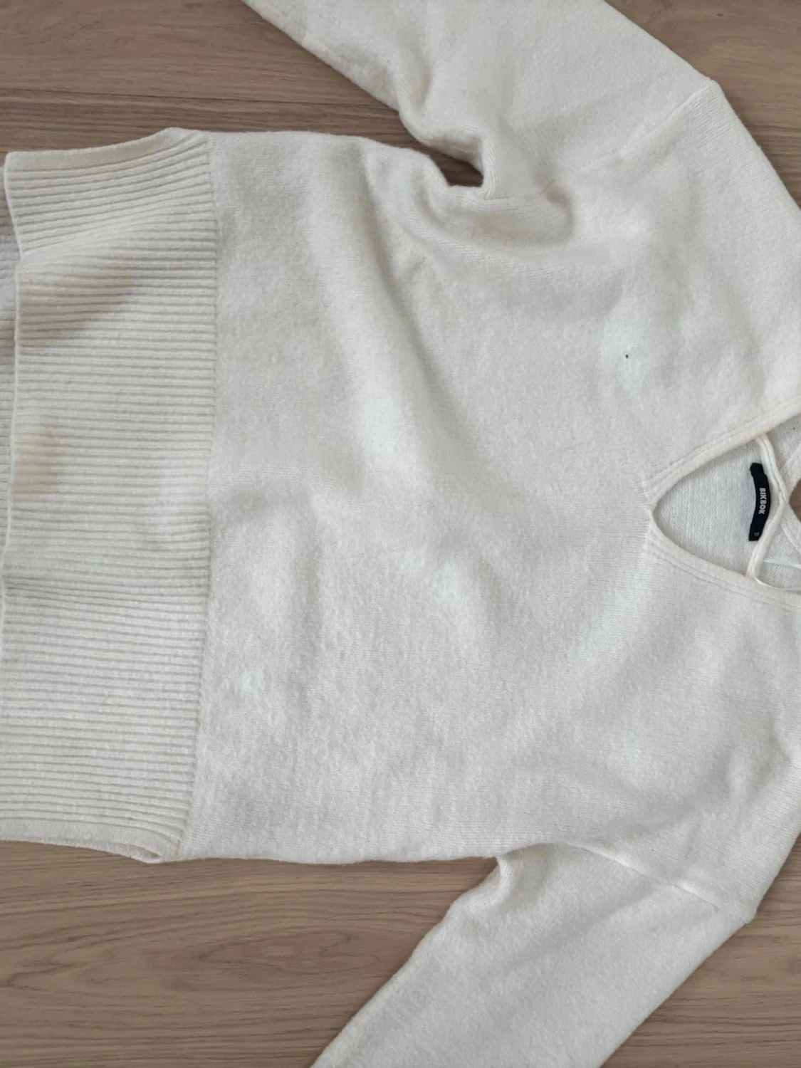 Vit stickad tröja från BikBok