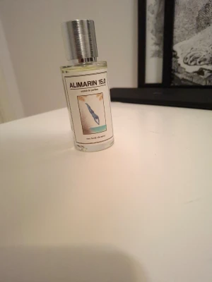 Alimarin 15.0 Extrait de Parfum - Upptäck Alimarin 15.0 från One Bold Chemist – en unik extrait de parfum med stilren design. Perfekt för dig som vill sticka ut med något annorlunda och modernt.