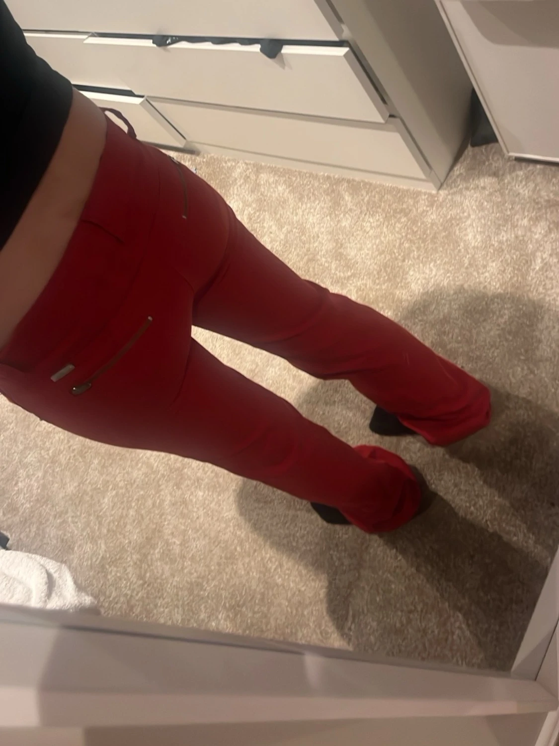 Röda bootcut byxor med dragkedjor - 1