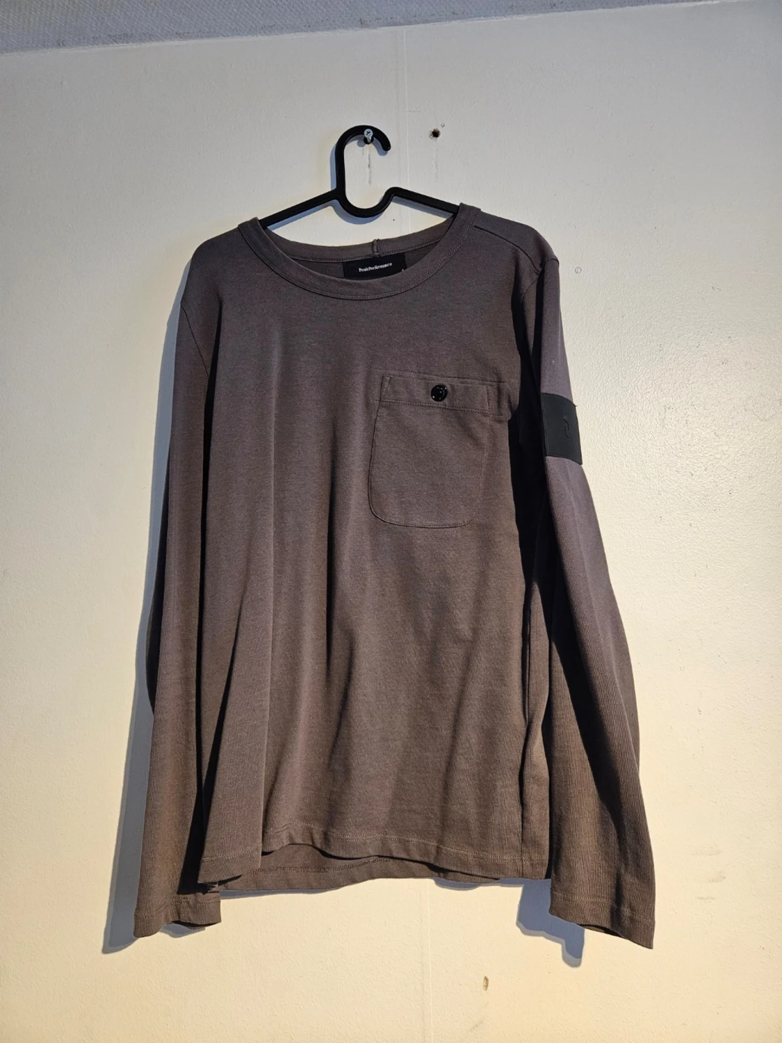 Brun långärmad tröja Peak Performance