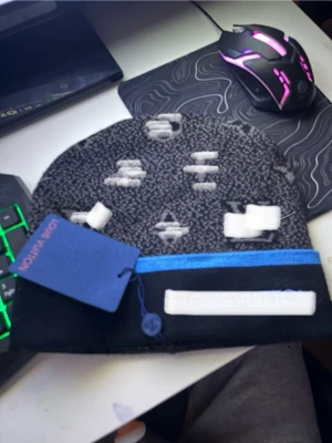 Mössa - Snygg mössa be om fler bilder 