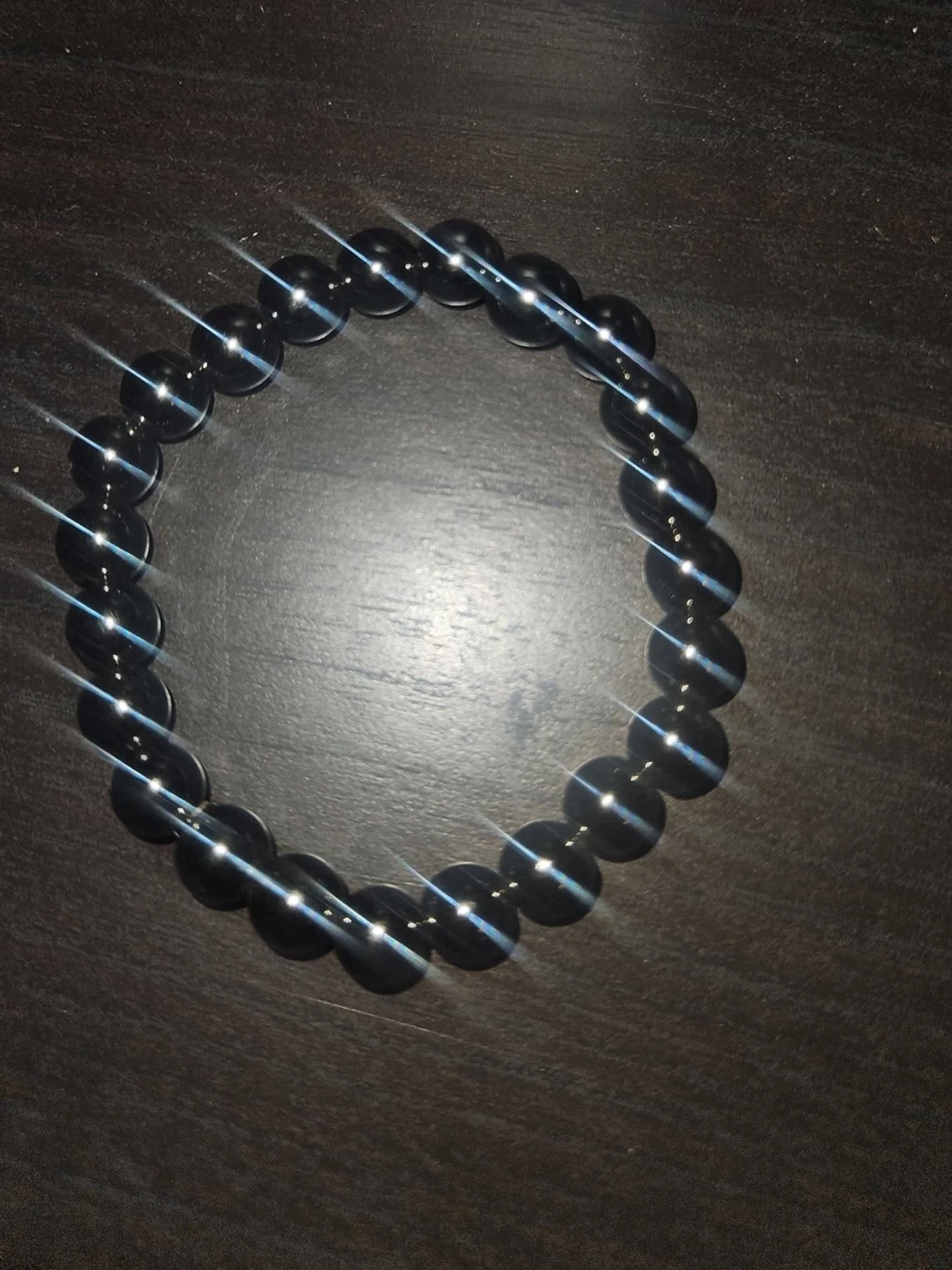 Svart pärlarmband i olika material - 4