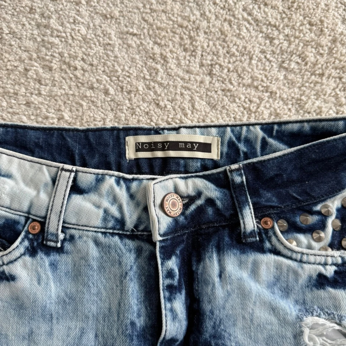 Blå slitna jeansshorts Noisy May - 1