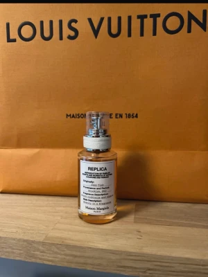 Margiela jazz club - Margiela jazz club parfym! 30ml! Perfeekt vinterdoft! Hör av dig vid intresse 🙌