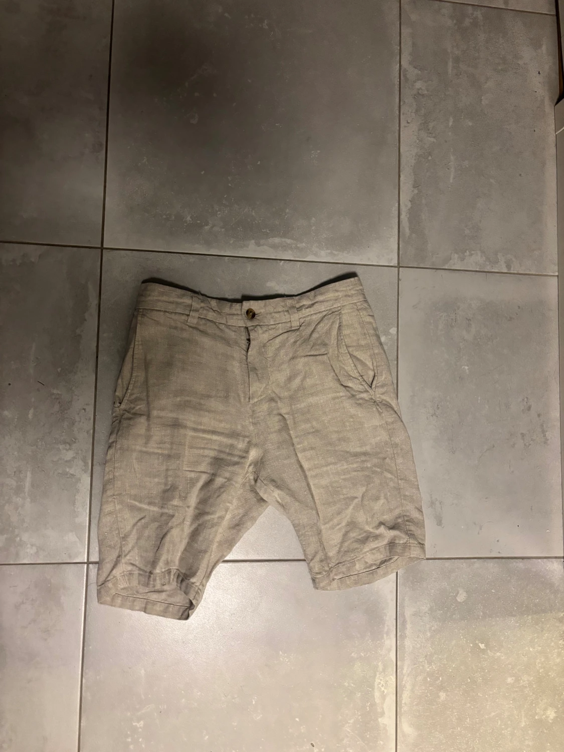 linneshorts från NN07