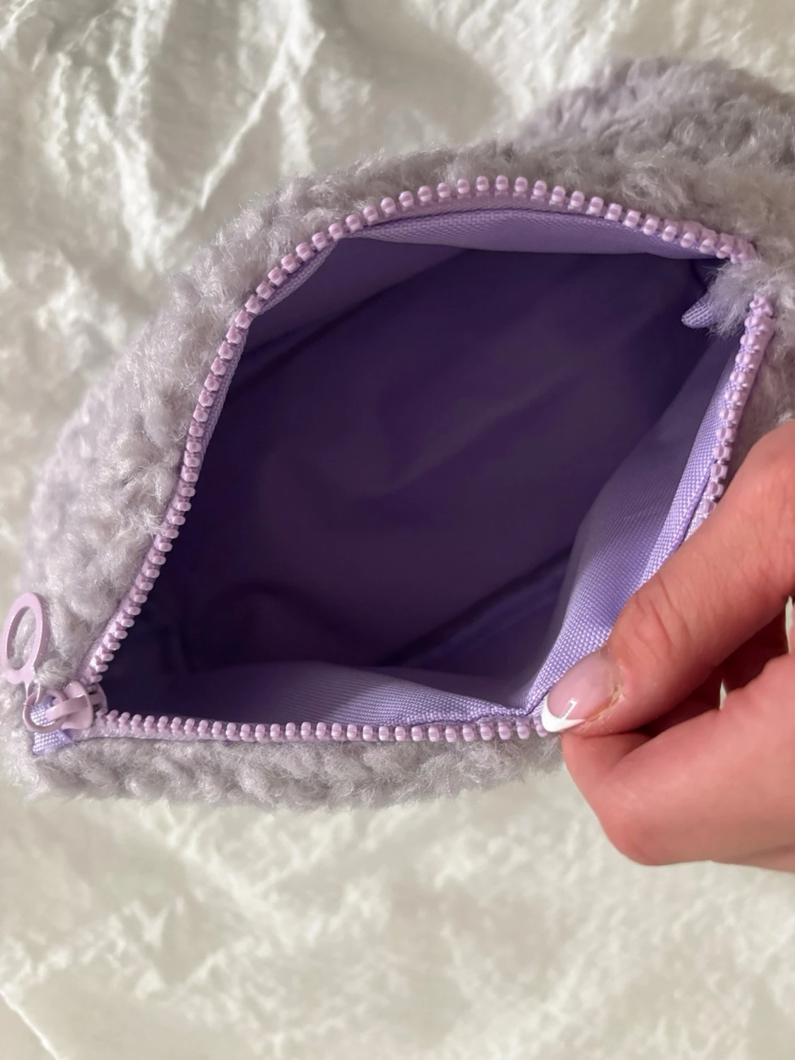 Ljuslila necessär från Lyko Lovables - 1