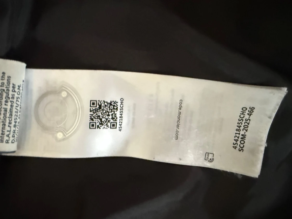 Svart dunväst från Moncler - 4