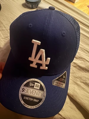 La keps - Köpte nypris 550 kr säljer billigt