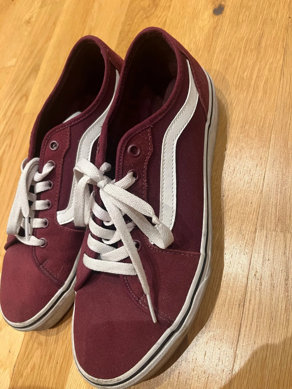 Vinröda Vans, 42,5 - 1