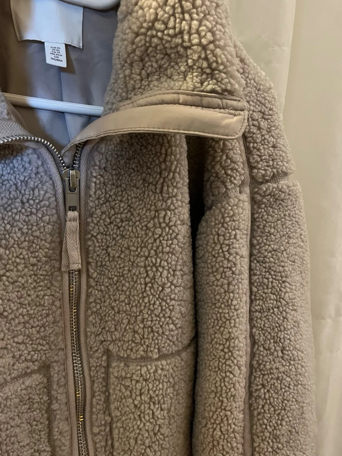 Beige teddyjacka med dragkedja - 4