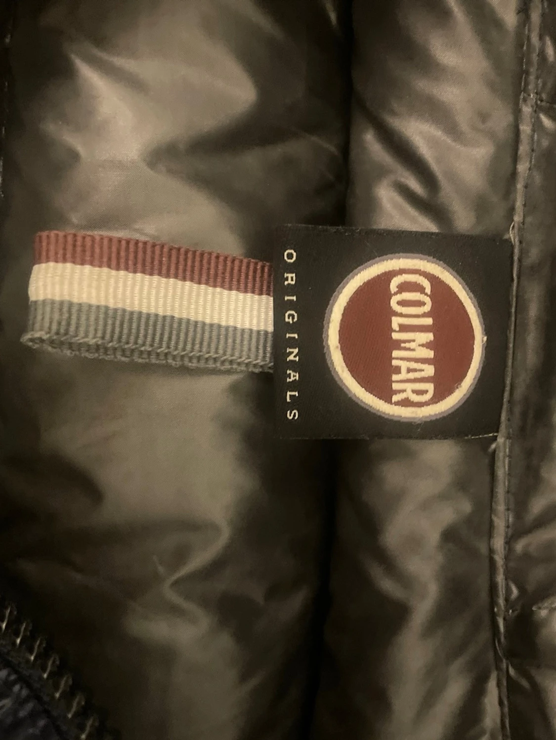 Svart pufferjacka från Colmar - 4