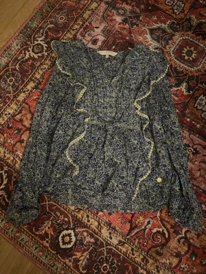 Blommig blus  - Blommig fin blus