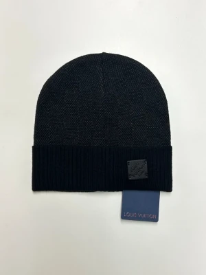 Lv Mössa - Helt ny aldrig använd. Storlek One size. Snabb frakt.