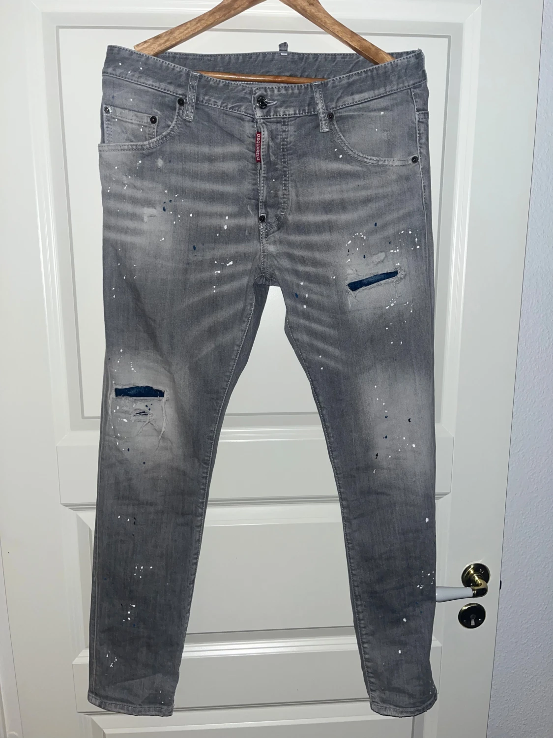 Grå dsquared2 jeans från Urban Modern 