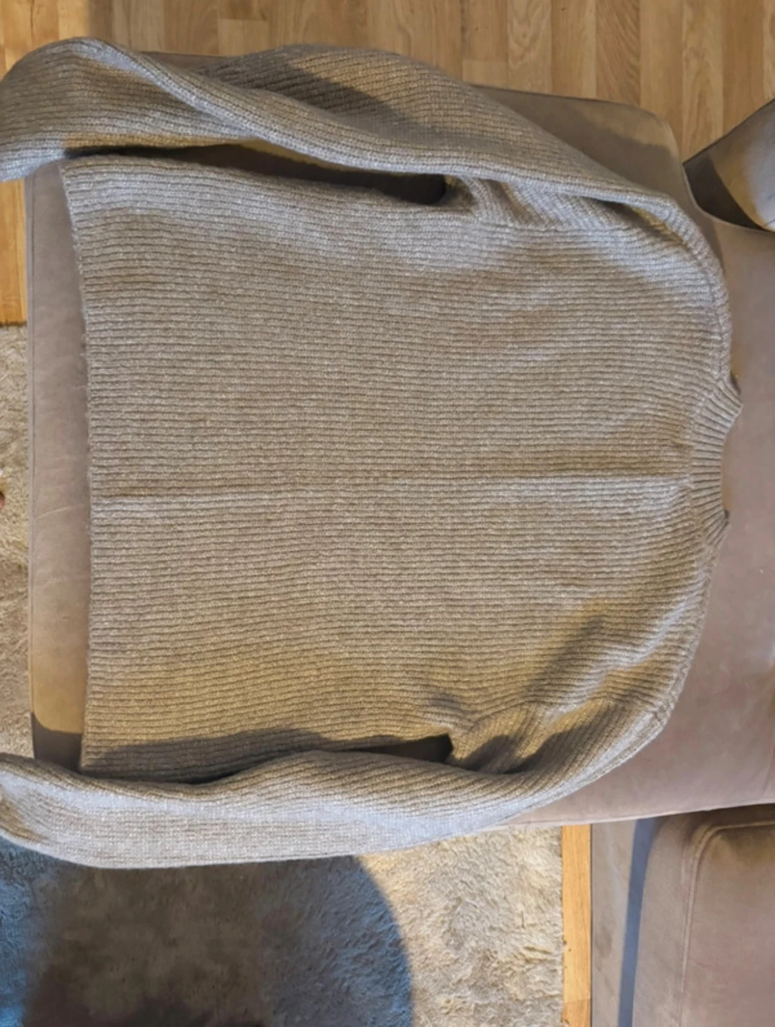   ribbstickad tröja - 1