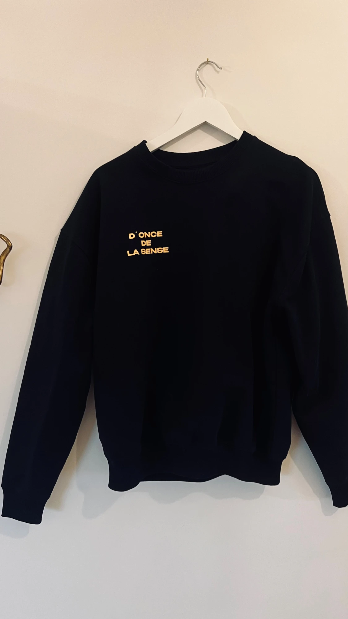 Svart sweatshirt D'ONCE DE LA SENSE XS