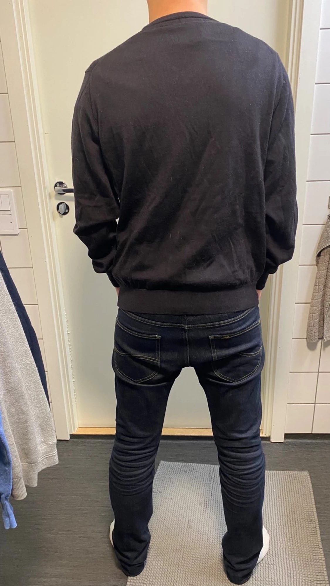 Mörkblå jeansbyxor med straight fit - 1