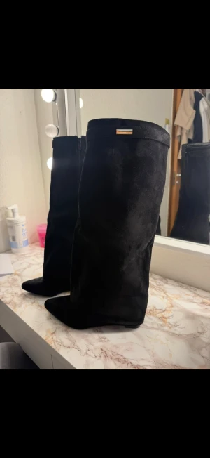 Höga Klackar  - Jätte snygga klackar från lululia ! Aldrig använda 🫶🏼