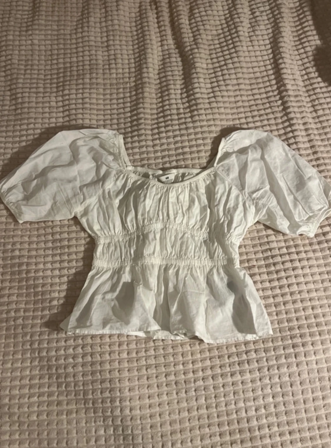 Vit puffärmad blus från H&M