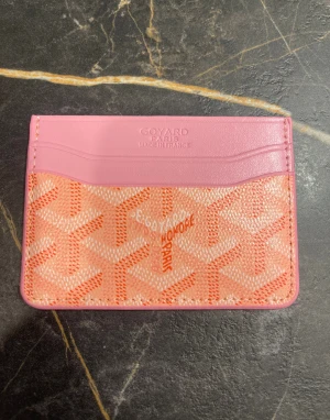 Rösa plånbok  - Helt nytt och oanvänd!