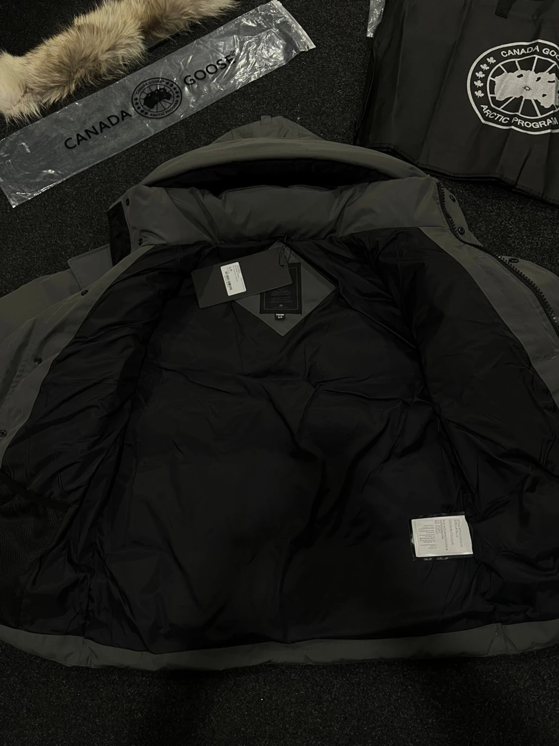 Mörkgrå Canada Goose dunjacka - 2