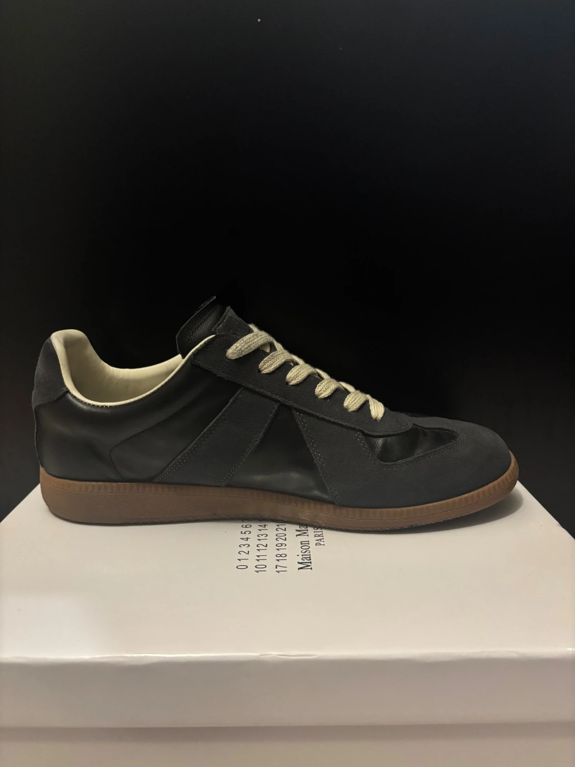 Maison Margiela mörkblå sneakers - 1