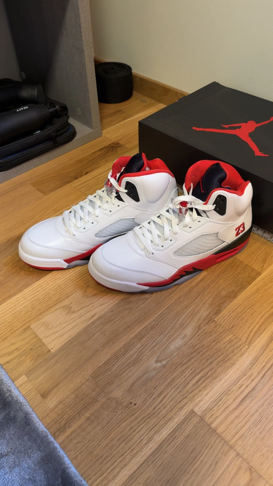 Air Jordan 5 Retro OG - 3
