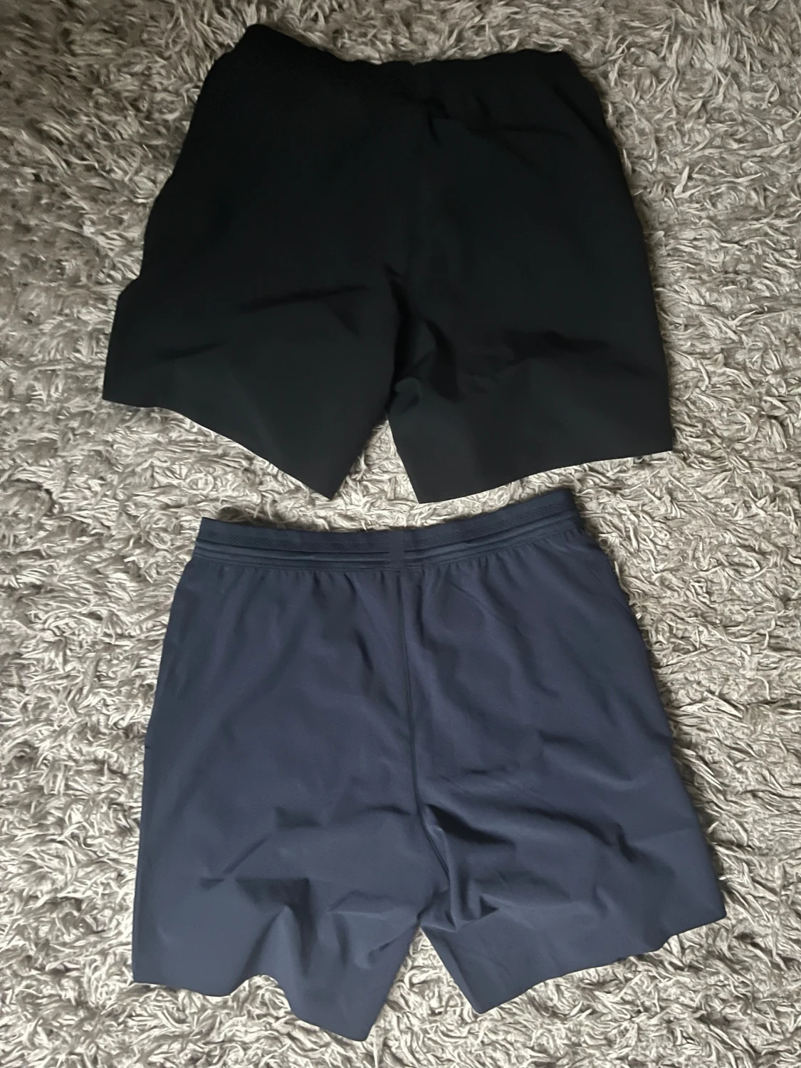 Svarta och marinblå Wilson tränings shorts - 1