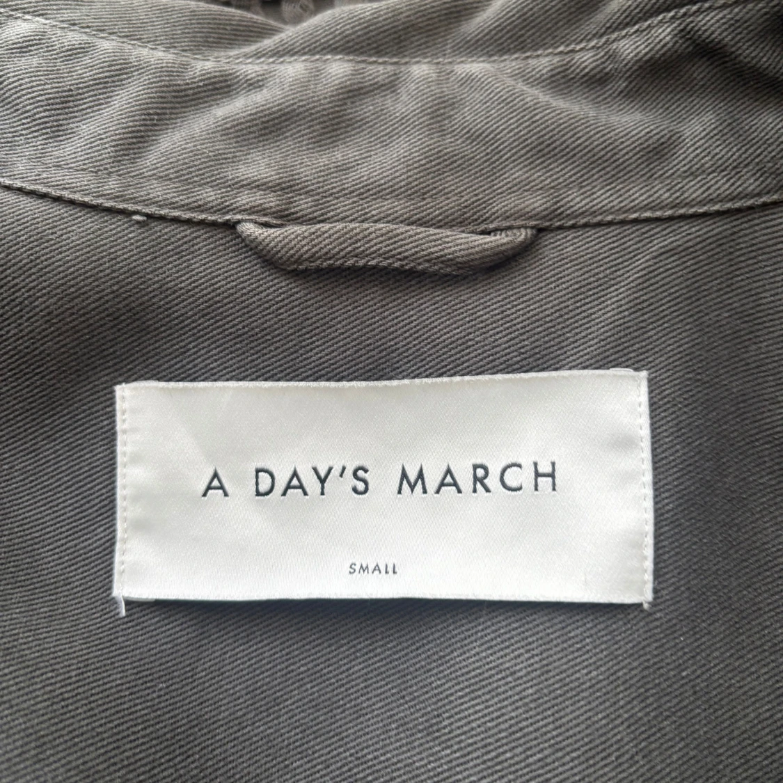 Oliv grön skjorta från A Day's March - 3