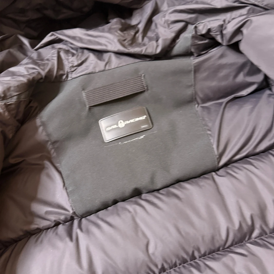 Röd och svart Sail Racing dunjacka - 3