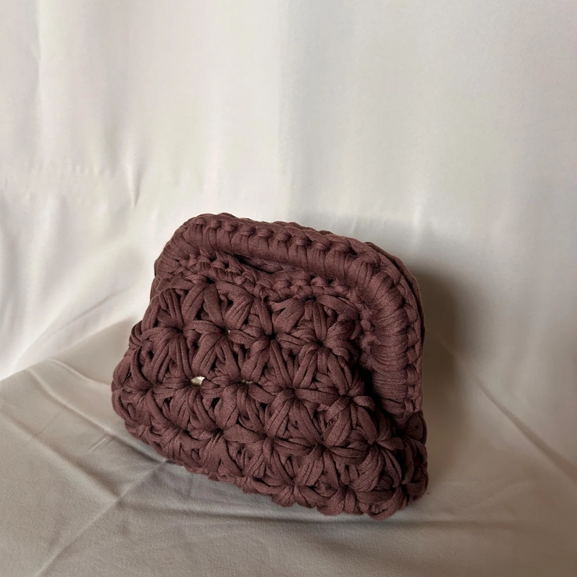 Handgjord brun virkad  handväska - 2