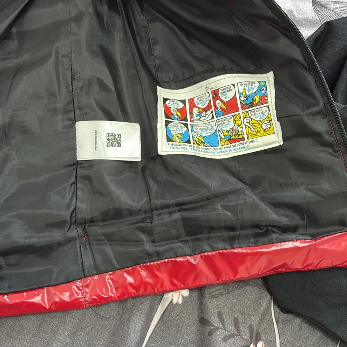 Röd dunväst från Moncler M - 1