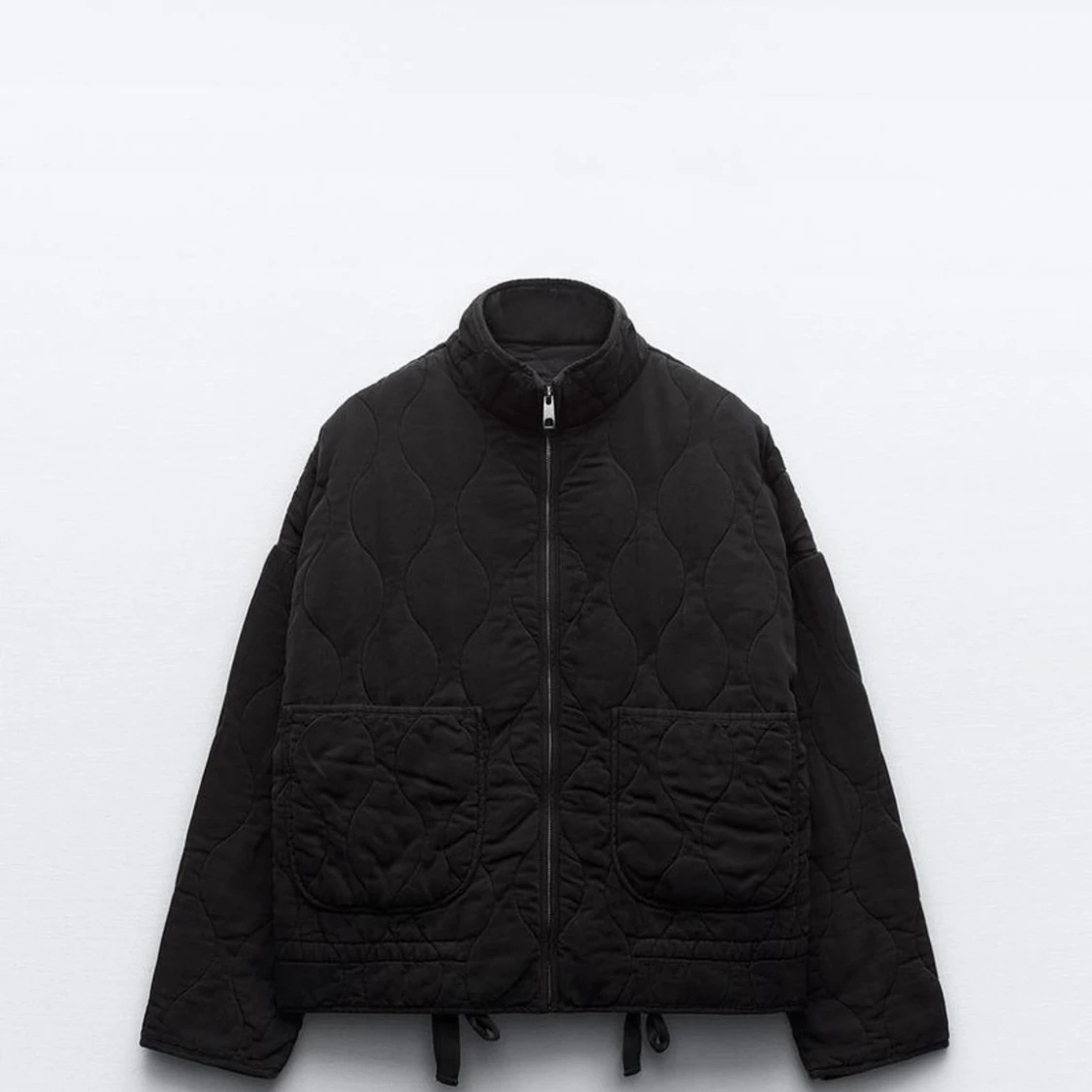 Svart quiltad jacka ZARA