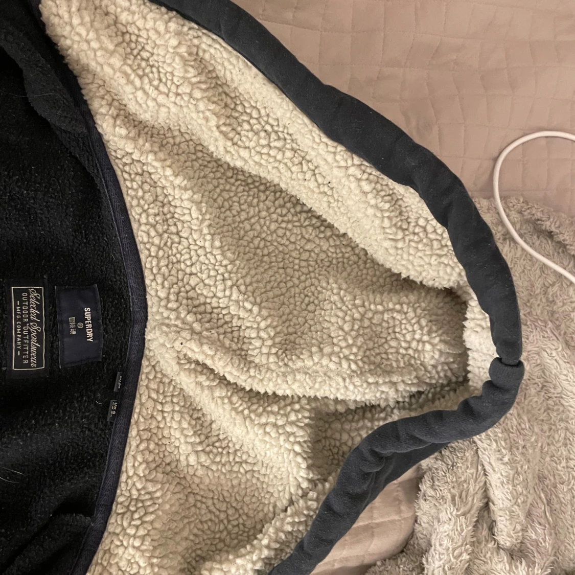 Svart Superdry hoodie med teddyfoder - 2