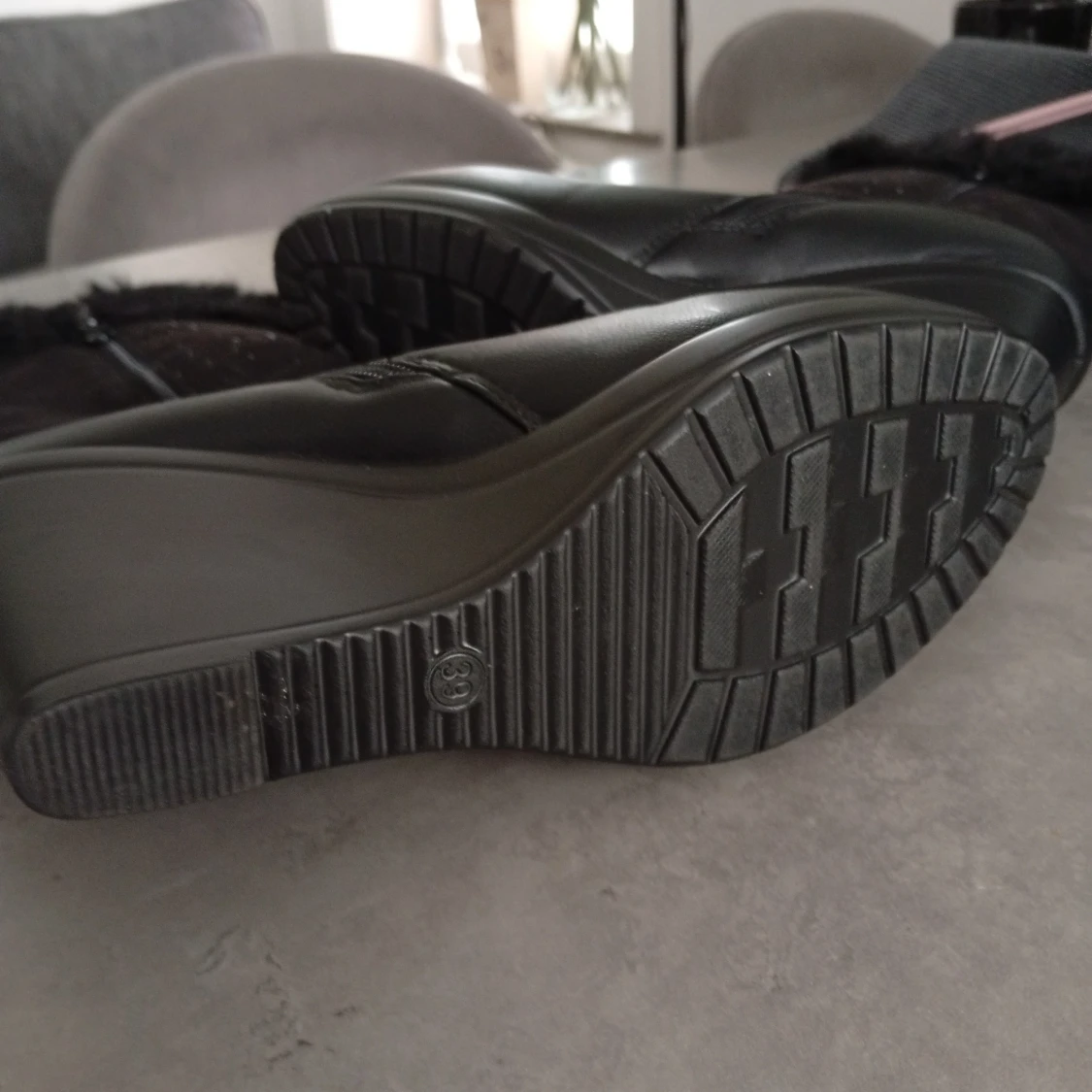 Svarta boots med päls och klack - 3