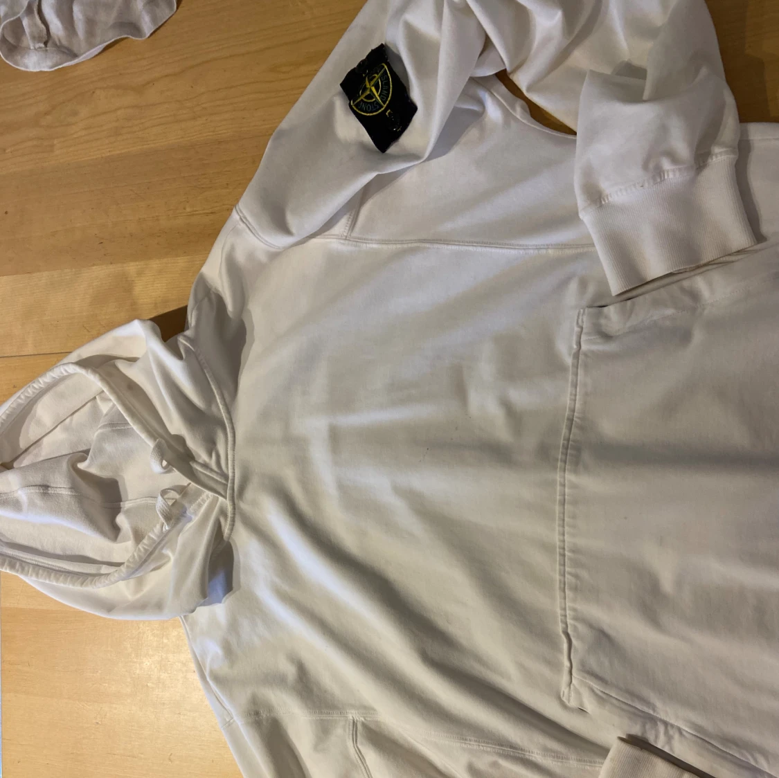 Vit hoodie från Stone Island (L) - 2